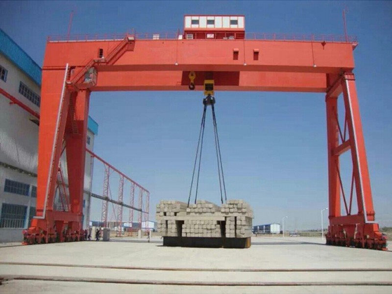 橋式起重機